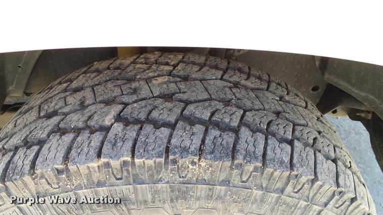 image for item DA6228 2008 Ford F350 Super Duty SuperCab pickup truck cab and chassis