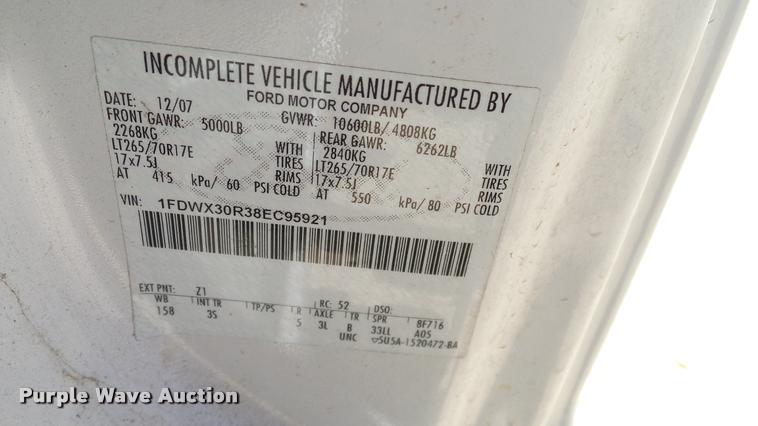 image for item DA6228 2008 Ford F350 Super Duty SuperCab pickup truck cab and chassis