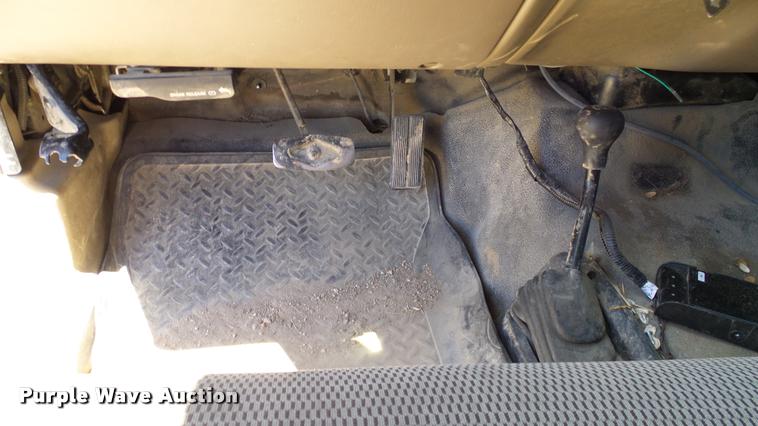 image for item DA6229 2004 Ford F350 Super Duty Crew Cab pickup truck