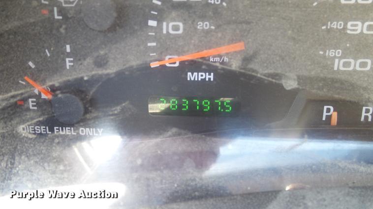 image for item DA6229 2004 Ford F350 Super Duty Crew Cab pickup truck