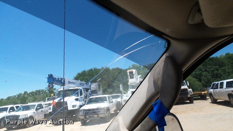 image for item DA6229 2004 Ford F350 Super Duty Crew Cab pickup truck