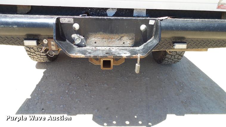 image for item DA6229 2004 Ford F350 Super Duty Crew Cab pickup truck