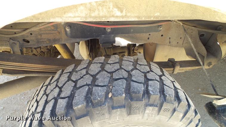 image for item DA6229 2004 Ford F350 Super Duty Crew Cab pickup truck