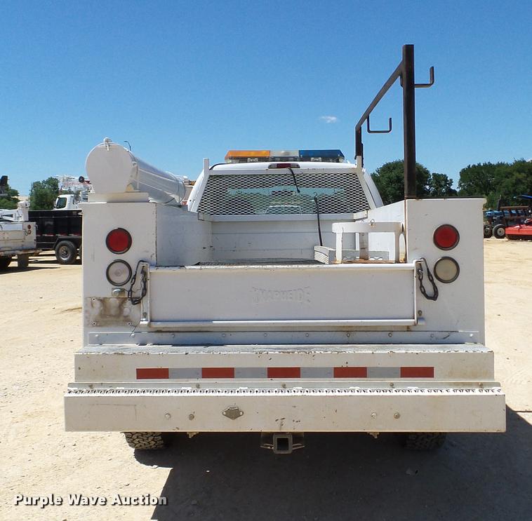 image for item DA6232 2002 Ford F350 Super Duty SuperCab pickup truck