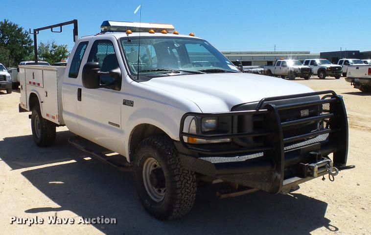 image for item DA6232 2002 Ford F350 Super Duty SuperCab pickup truck