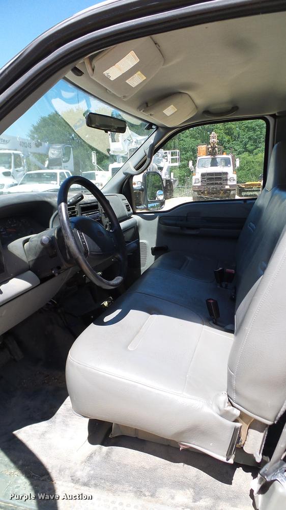 image for item DA6232 2002 Ford F350 Super Duty SuperCab pickup truck