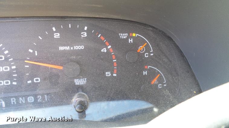 image for item DA6232 2002 Ford F350 Super Duty SuperCab pickup truck