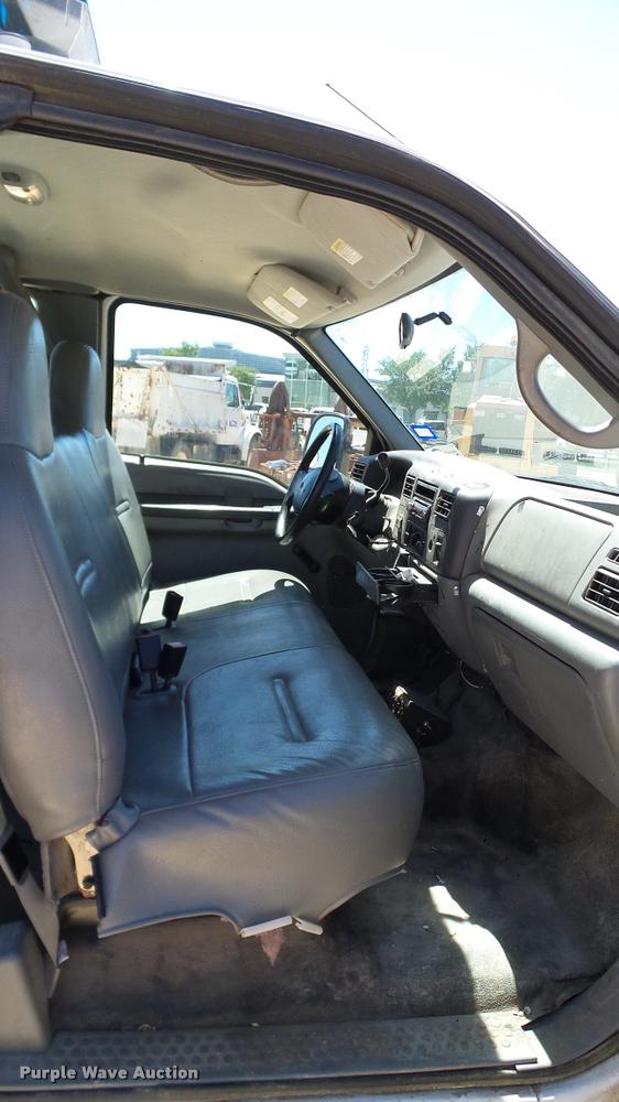 image for item DA6232 2002 Ford F350 Super Duty SuperCab pickup truck