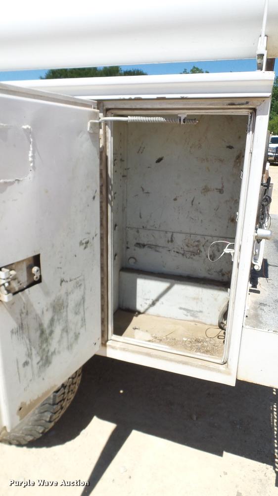 image for item DA6232 2002 Ford F350 Super Duty SuperCab pickup truck