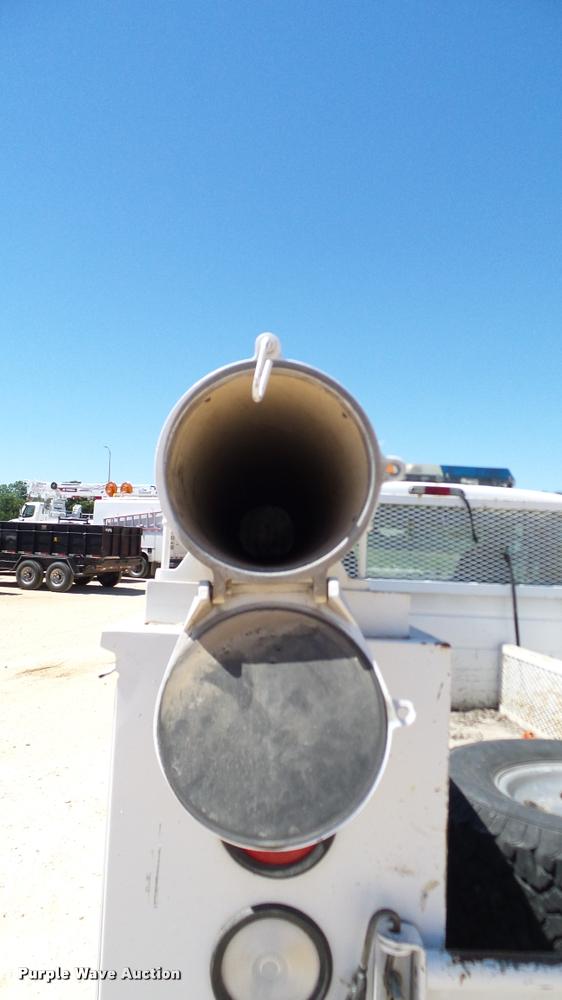 image for item DA6232 2002 Ford F350 Super Duty SuperCab pickup truck