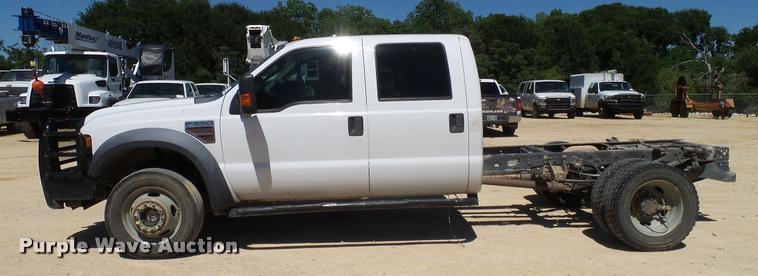 image for item DA6234 2009 Ford F550 Crew Cab truck cab and chassis