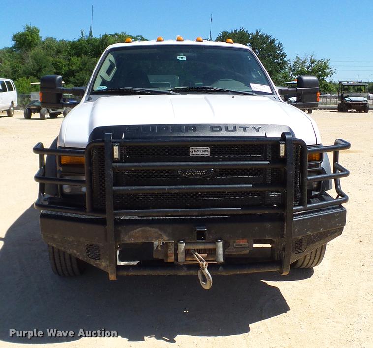 image for item DA6234 2009 Ford F550 Crew Cab truck cab and chassis