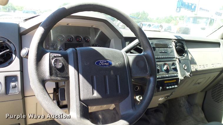 image for item DA6234 2009 Ford F550 Crew Cab truck cab and chassis