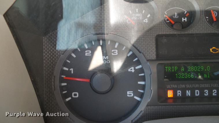 image for item DA6234 2009 Ford F550 Crew Cab truck cab and chassis