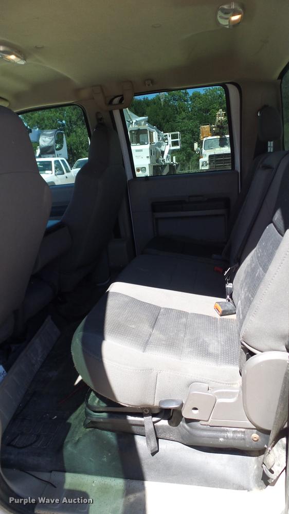 image for item DA6234 2009 Ford F550 Crew Cab truck cab and chassis