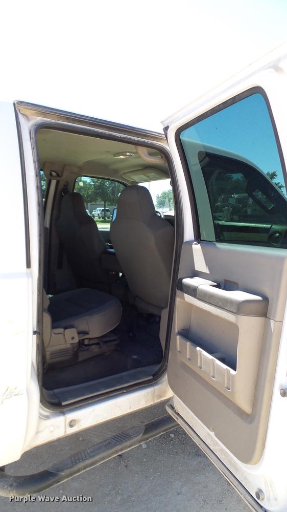 image for item DA6234 2009 Ford F550 Crew Cab truck cab and chassis