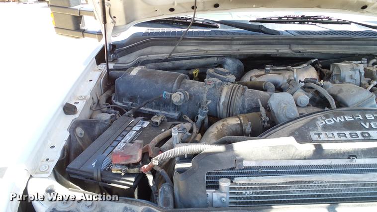 image for item DA6234 2009 Ford F550 Crew Cab truck cab and chassis