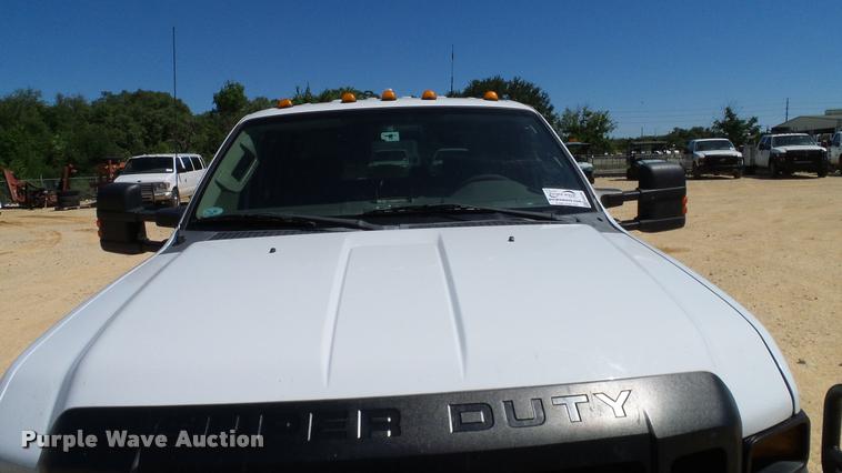 image for item DA6234 2009 Ford F550 Crew Cab truck cab and chassis