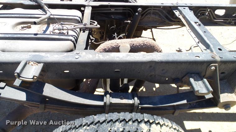 image for item DA6234 2009 Ford F550 Crew Cab truck cab and chassis