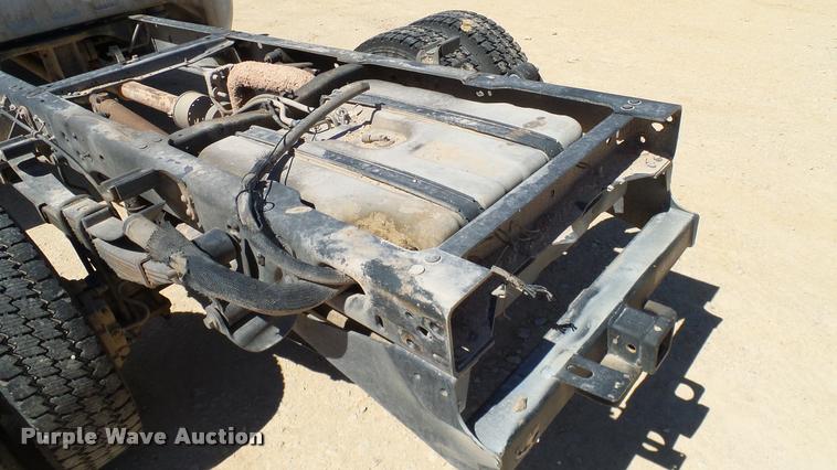 image for item DA6234 2009 Ford F550 Crew Cab truck cab and chassis