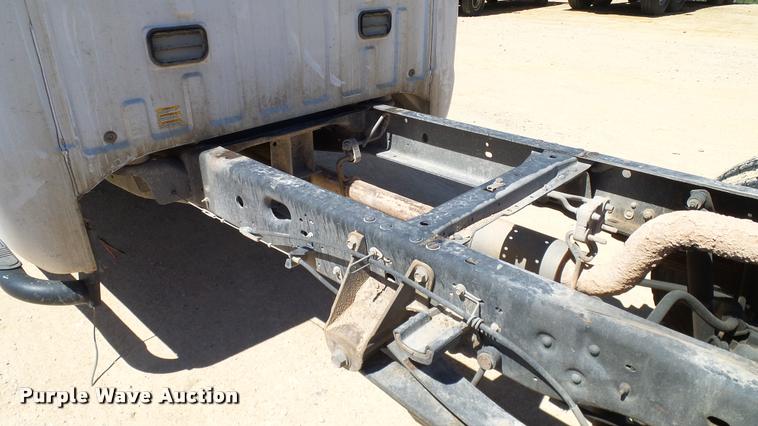 image for item DA6234 2009 Ford F550 Crew Cab truck cab and chassis
