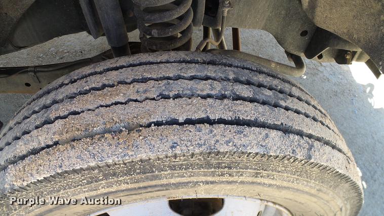 image for item DA6234 2009 Ford F550 Crew Cab truck cab and chassis