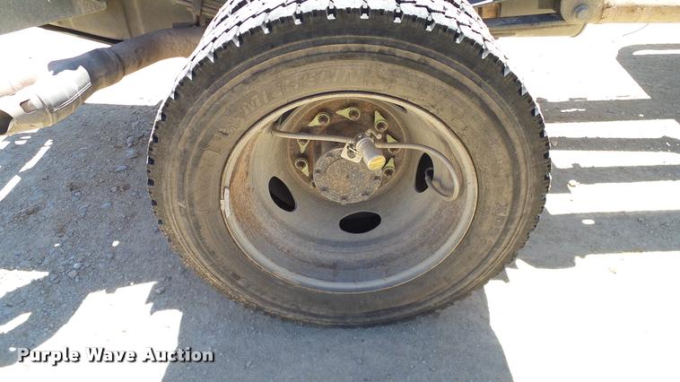 image for item DA6234 2009 Ford F550 Crew Cab truck cab and chassis