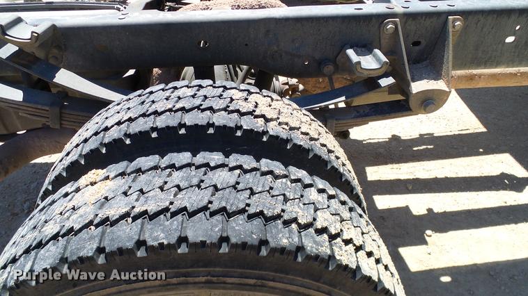 image for item DA6234 2009 Ford F550 Crew Cab truck cab and chassis