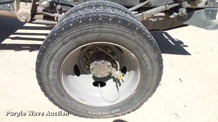 image for item DA6234 2009 Ford F550 Crew Cab truck cab and chassis