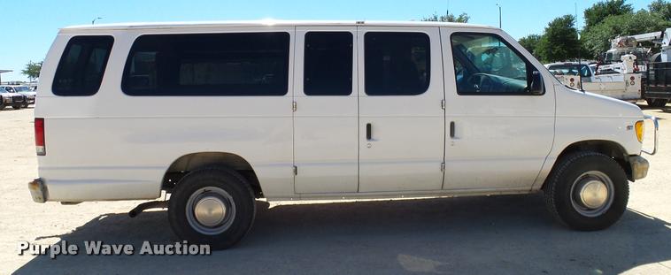 image for item DA6235 2000 Ford Econoline E250 Extended van