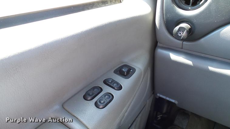 image for item DA6235 2000 Ford Econoline E250 Extended van