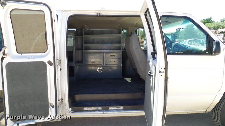 image for item DA6235 2000 Ford Econoline E250 Extended van