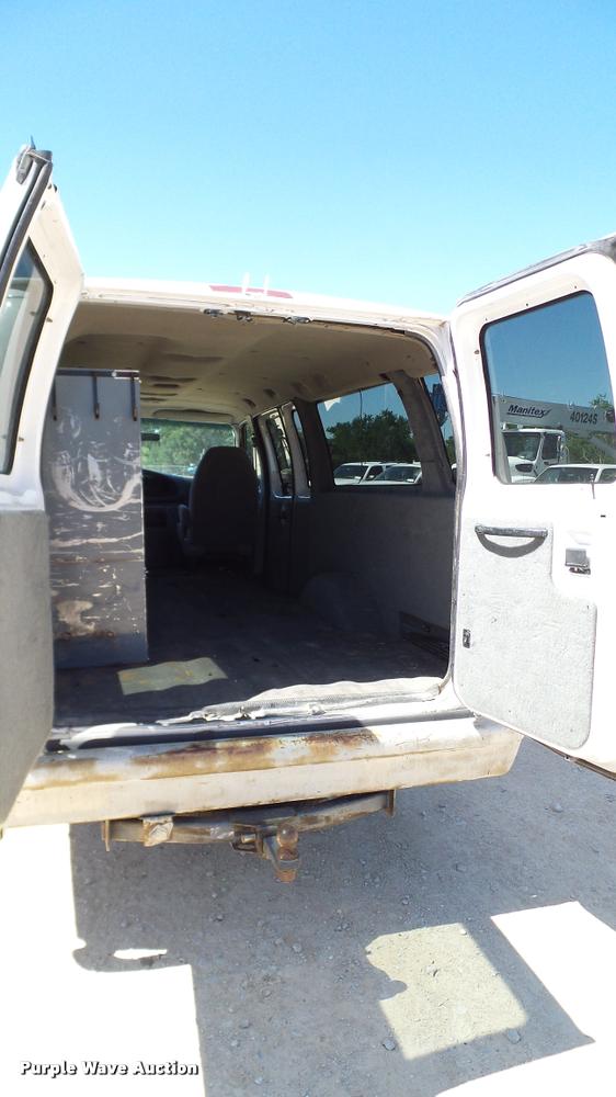 image for item DA6235 2000 Ford Econoline E250 Extended van