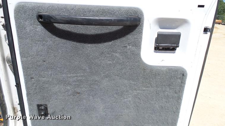 image for item DA6235 2000 Ford Econoline E250 Extended van