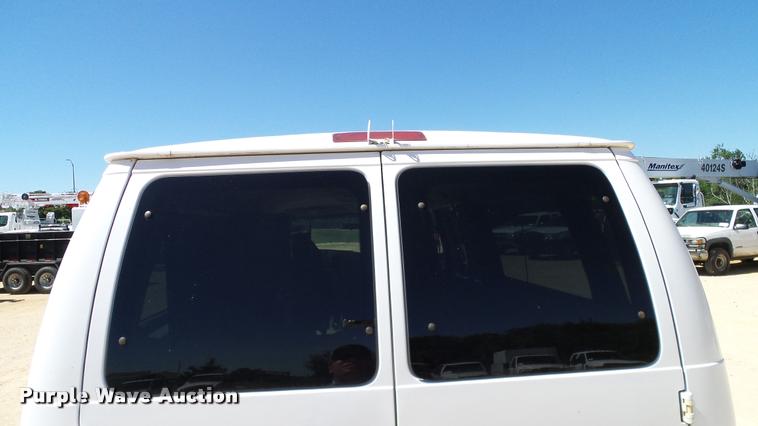 image for item DA6235 2000 Ford Econoline E250 Extended van