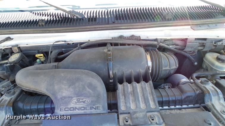 image for item DA6235 2000 Ford Econoline E250 Extended van