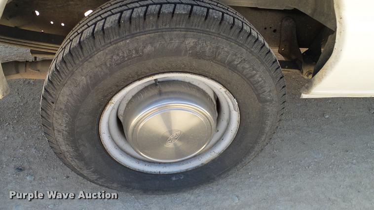 image for item DA6235 2000 Ford Econoline E250 Extended van