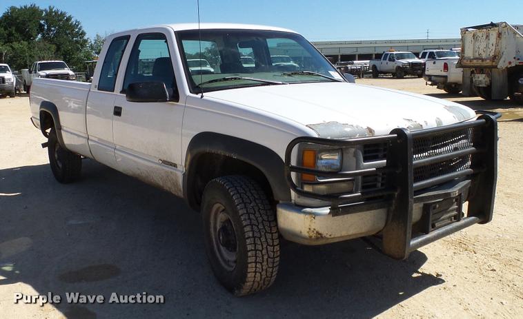 image for item DA6240 1997 Chevrolet 2500 Ext. Cab pickup truck