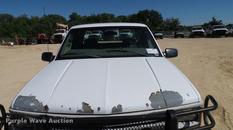 image for item DA6240 1997 Chevrolet 2500 Ext. Cab pickup truck