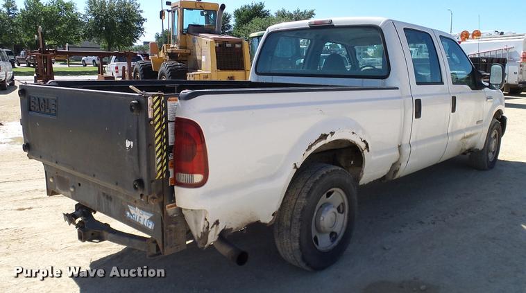 image for item DA6241 2006 Ford F250 Super Duty Crew Cab pickup truck