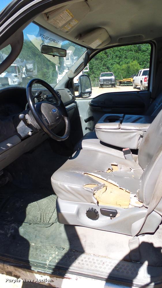 image for item DA6241 2006 Ford F250 Super Duty Crew Cab pickup truck