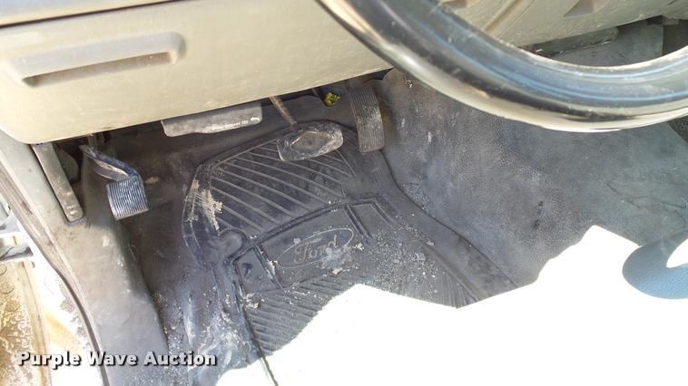 image for item DA6241 2006 Ford F250 Super Duty Crew Cab pickup truck