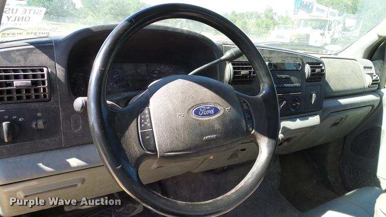 image for item DA6241 2006 Ford F250 Super Duty Crew Cab pickup truck