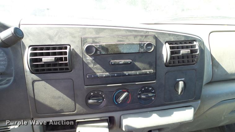 image for item DA6241 2006 Ford F250 Super Duty Crew Cab pickup truck