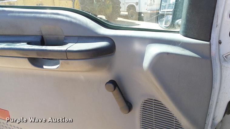 image for item DA6241 2006 Ford F250 Super Duty Crew Cab pickup truck