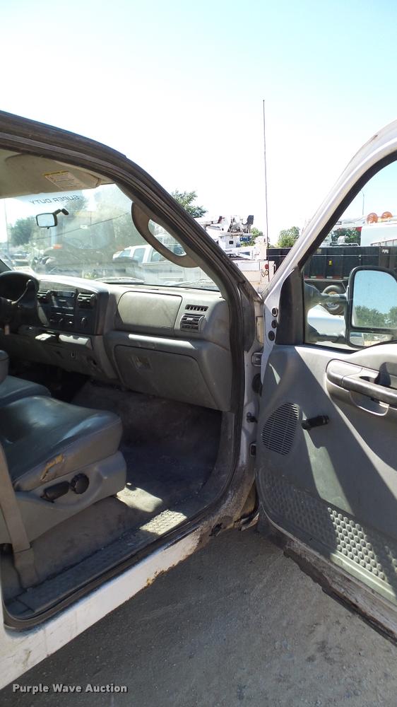 image for item DA6241 2006 Ford F250 Super Duty Crew Cab pickup truck