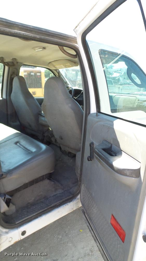 image for item DA6241 2006 Ford F250 Super Duty Crew Cab pickup truck