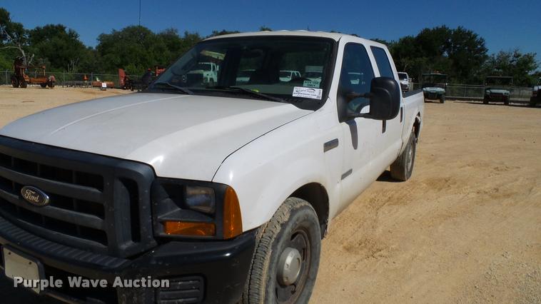 image for item DA6241 2006 Ford F250 Super Duty Crew Cab pickup truck