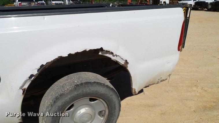 image for item DA6241 2006 Ford F250 Super Duty Crew Cab pickup truck
