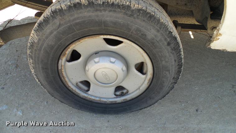 image for item DA6241 2006 Ford F250 Super Duty Crew Cab pickup truck